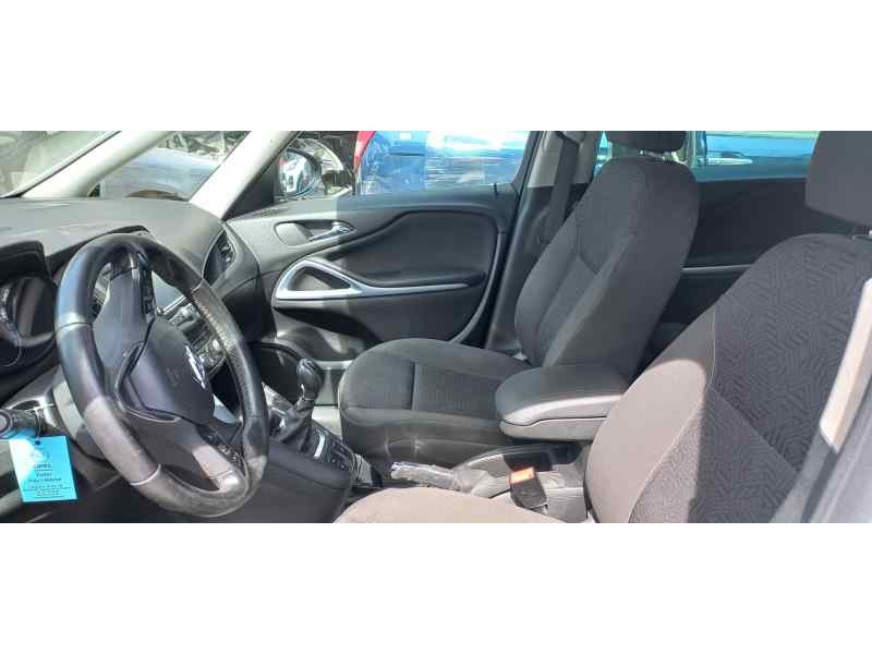 opel zafira (c) del año 2017