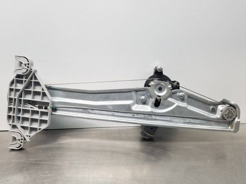 Recambio de elevalunas trasero izquierdo para hyundai tucson klass referencia OEM IAM 83403N7000 83450N7000 