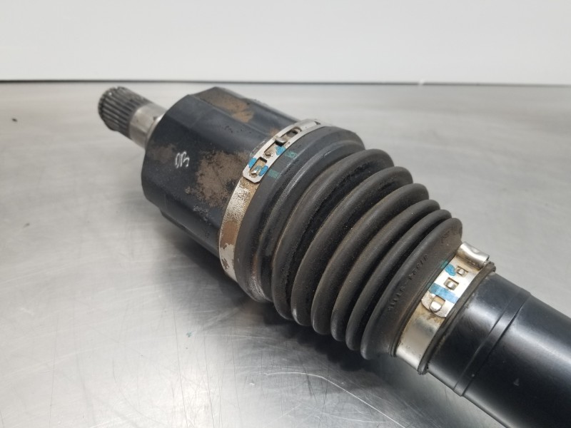 Recambio de transmision delantera derecha para hyundai tucson klass referencia OEM IAM 49501N7210  