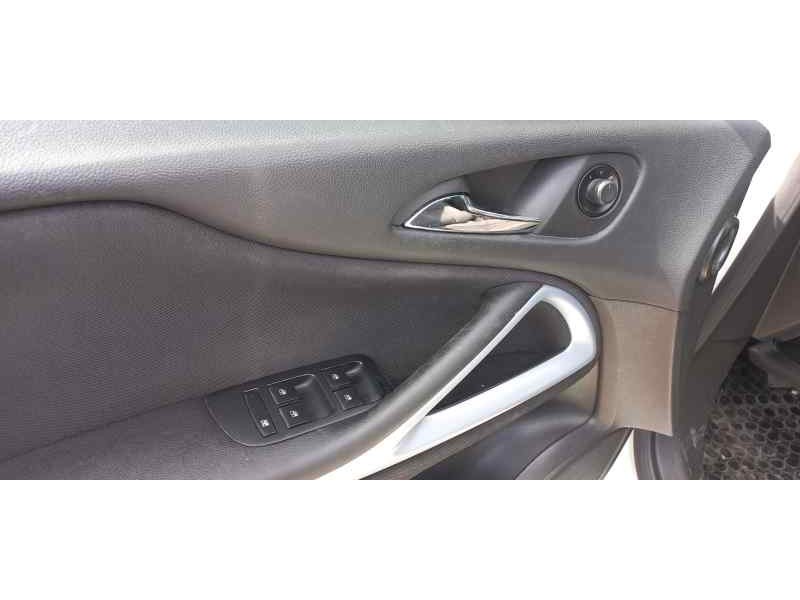 opel zafira (c) del año 2017