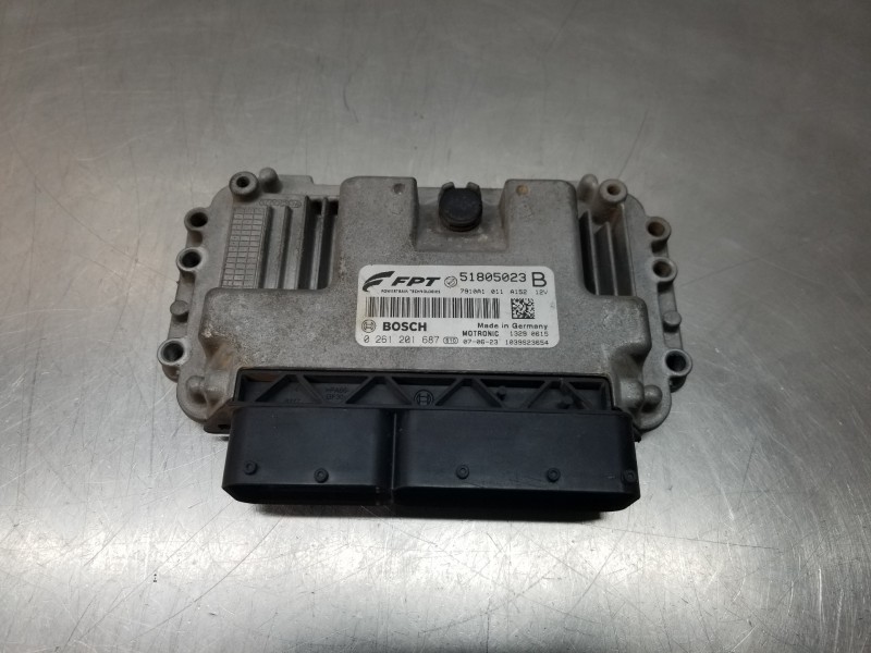 Recambio de centralita motor uce para fiat bravo (198) sport referencia OEM IAM 51805023 0261201687 