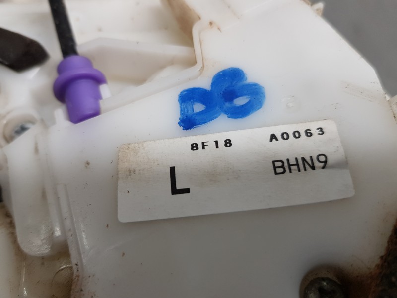 Recambio de cerradura puerta trasera izquierda para mazda 3 lim. () style referencia OEM IAM BHN973310B  