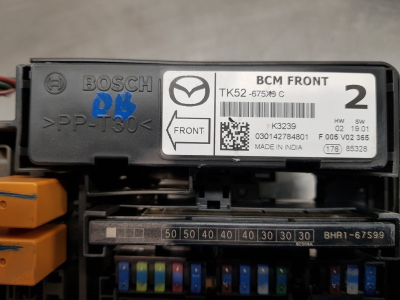 Recambio de caja reles / fusibles para mazda 3 lim. () style referencia OEM IAM TK52675X0C F005V02365 