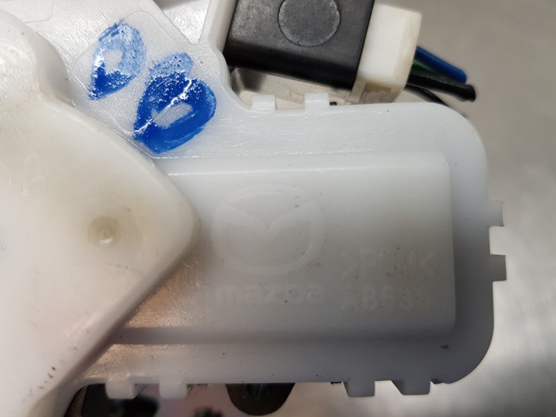 Recambio de cerradura maletero / porton para mazda 3 lim. () style referencia OEM IAM G33M62310B  