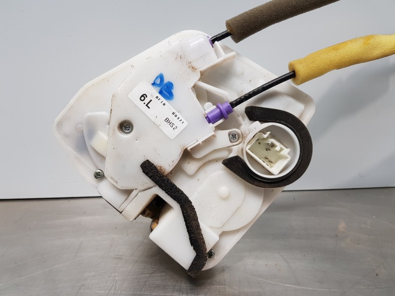 Recambio de cerradura puerta delantera derecha para mazda 3 lim. () style referencia OEM IAM BHS258310A  