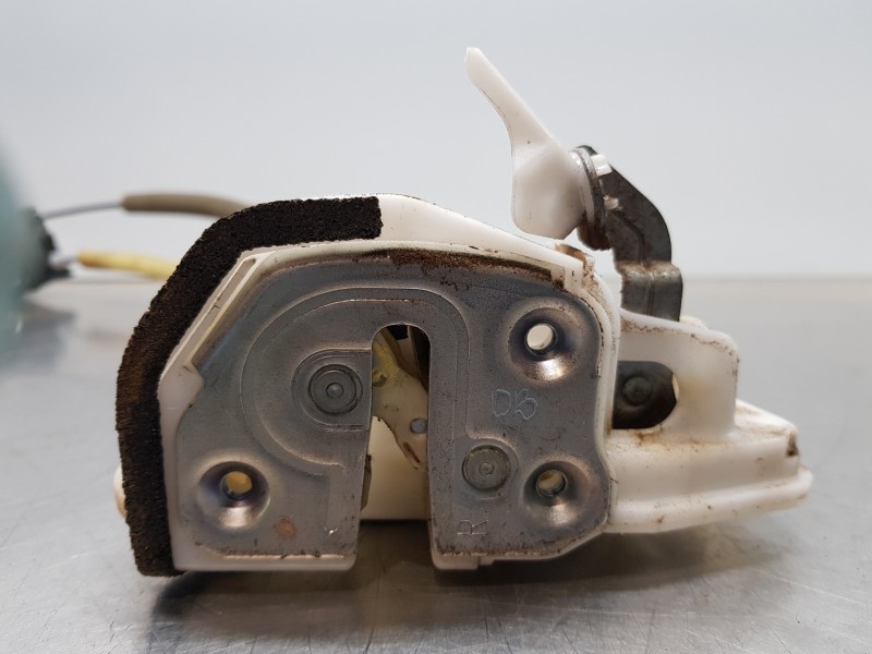 Recambio de cerradura puerta delantera derecha para mazda 3 lim. () style referencia OEM IAM BHS258310A  