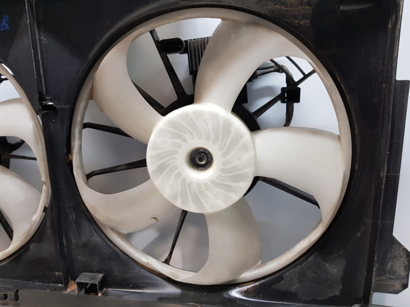 Recambio de electroventilador para mazda 3 lim. () style referencia OEM IAM PE2015025 4993003660 
