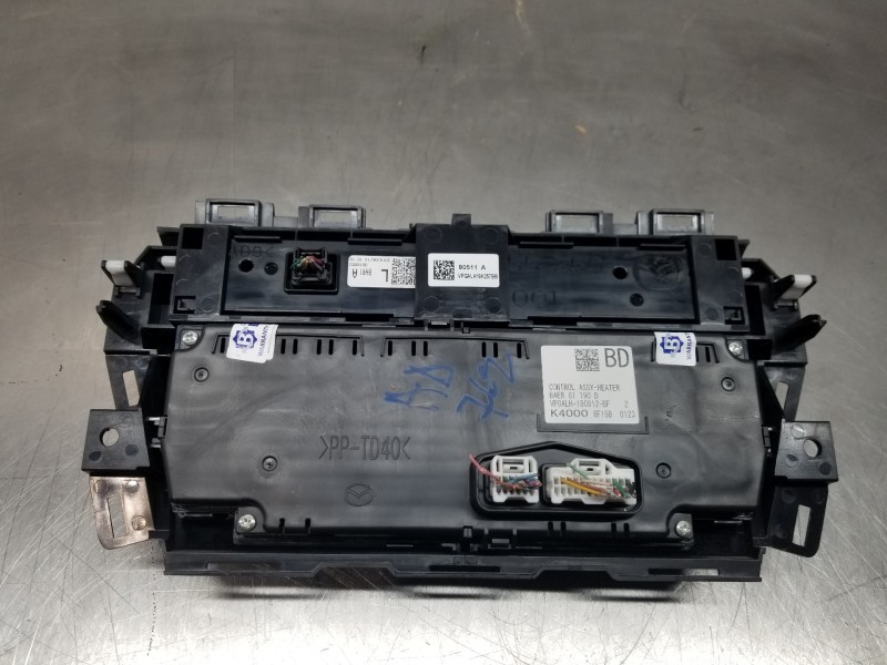 Recambio de mando climatizador para mazda 3 lim. () style referencia OEM IAM BAER61190D  