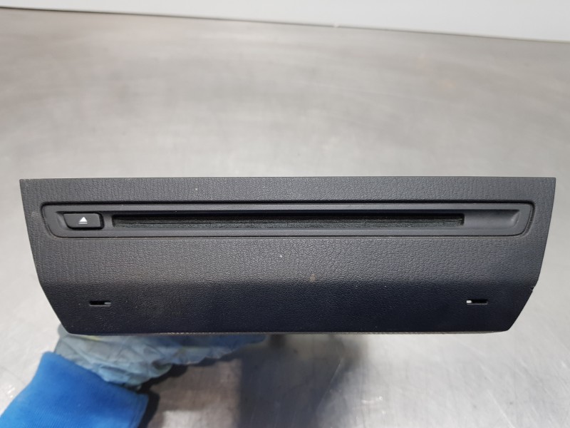 Recambio de sistema audio / radio cd para mazda 3 lim. () style referencia OEM IAM BHP3669G0D  