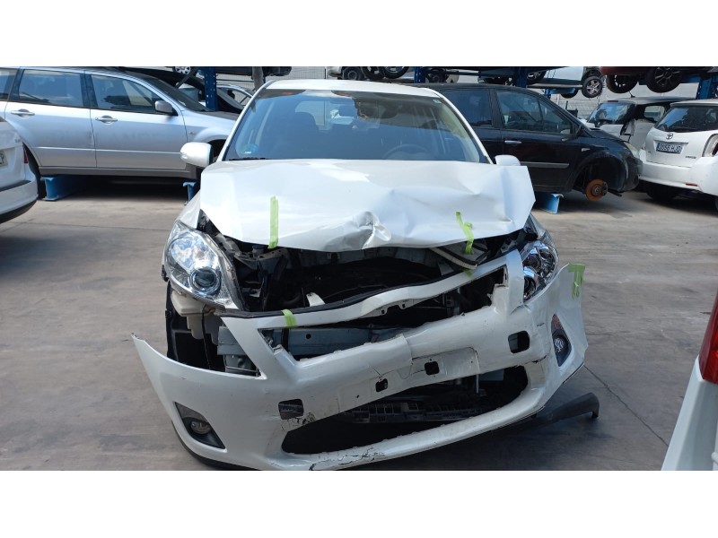 toyota auris del año 2013