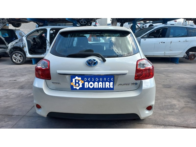 toyota auris del año 2013