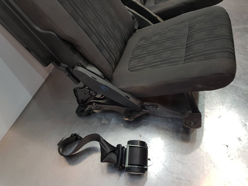 Recambio de asientos tercera fila ( pareja ) para opel zafira tourer selective referencia OEM IAM 13274067 13274067 13296724
