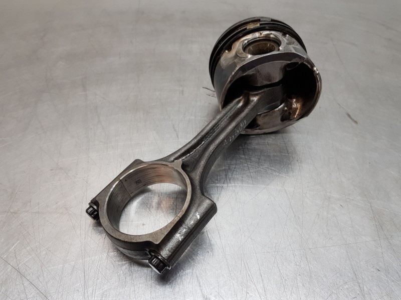 Recambio de piston para citroen c4 grand picasso spacetourer referencia OEM IAM 1629032180 1629031680 