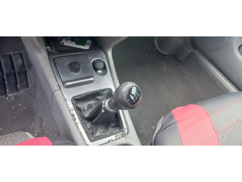 nissan primera berlina (p11) del año 2001