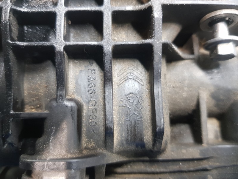 Recambio de termostato para citroen c4 grand picasso spacetourer referencia OEM IAM 9812113780  