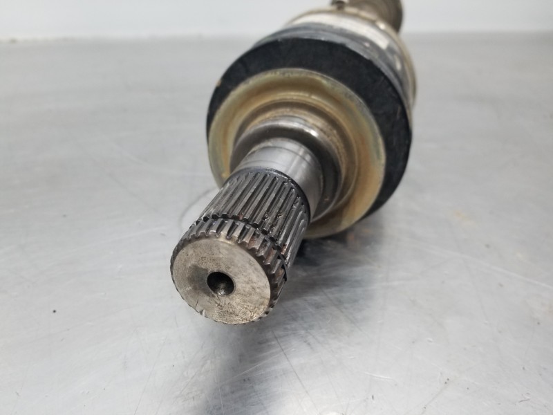 Recambio de transmision trasera derecha para jeep gr. cherokee iv 4x4 referencia OEM IAM P68193667AB 68193667AB 