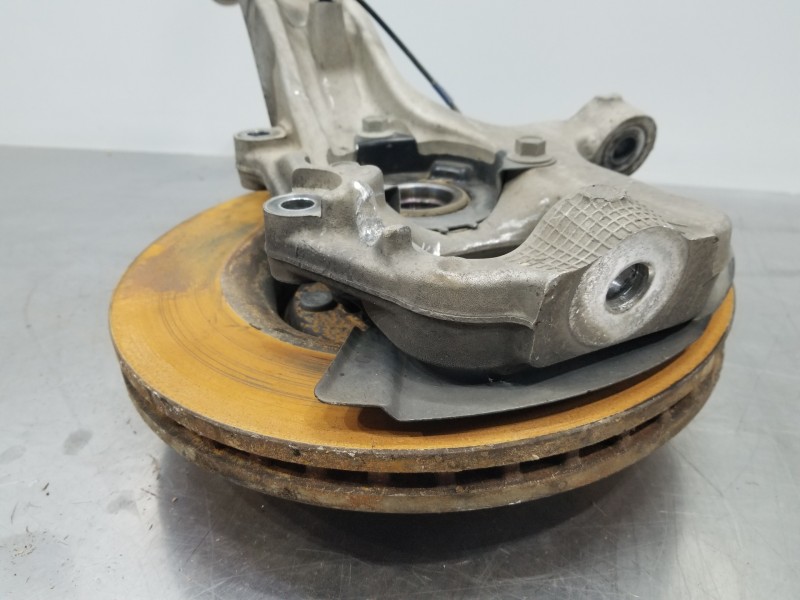 Recambio de mangueta delantera izquierda para jeep gr. cherokee iv 4x4 referencia OEM IAM 4877659AD P04877659AD 