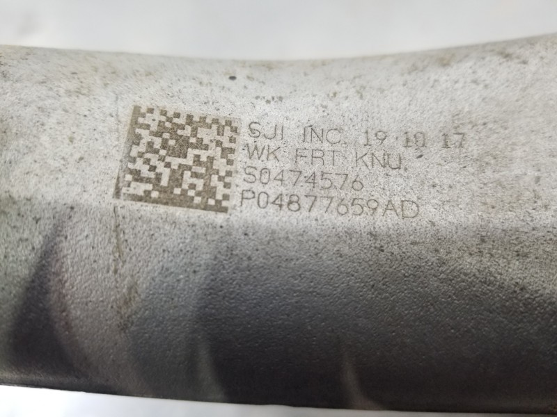 Recambio de mangueta delantera izquierda para jeep gr. cherokee iv 4x4 referencia OEM IAM 4877659AD P04877659AD 