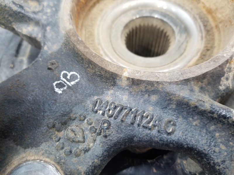 Recambio de mangueta trasera derecha para jeep gr. cherokee iv 4x4 referencia OEM IAM 04877112AC  