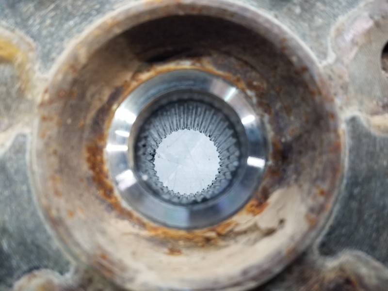 Recambio de mangueta trasera izquierda para jeep gr. cherokee iv 4x4 referencia OEM IAM 04877113AC  