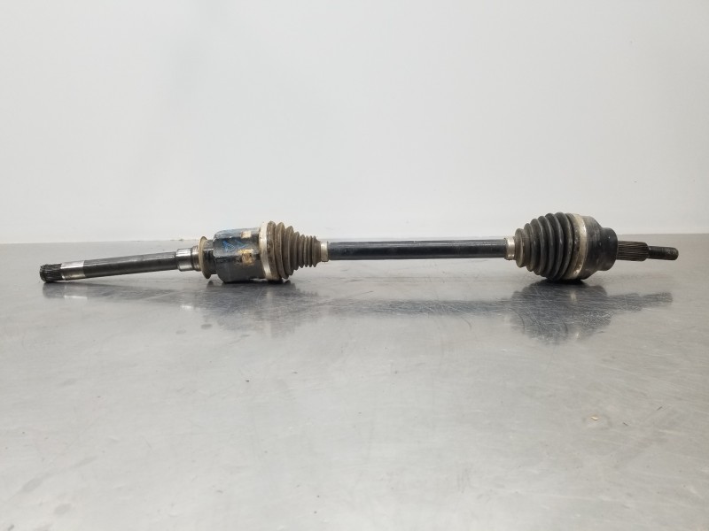 Recambio de transmision delantera derecha para jeep gr. cherokee iv 4x4 referencia OEM IAM 68193660AB P68193660AB 