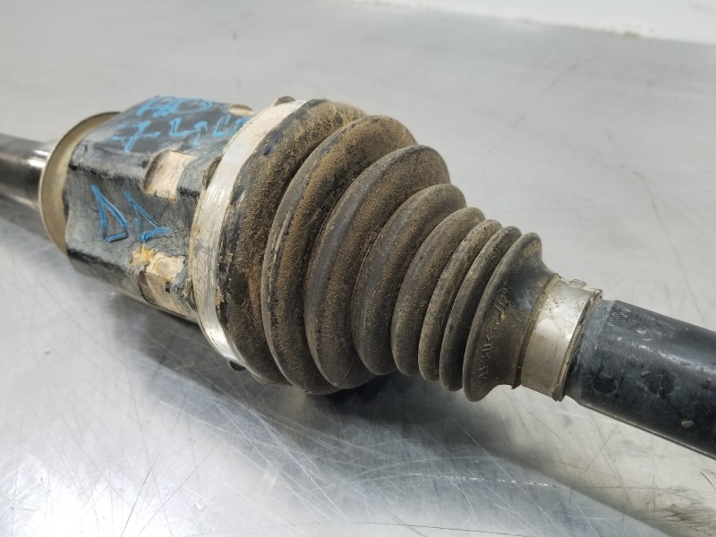 Recambio de transmision delantera derecha para jeep gr. cherokee iv 4x4 referencia OEM IAM 68193660AB P68193660AB 