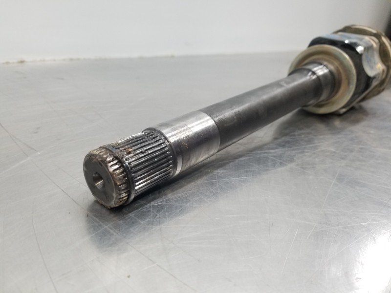 Recambio de transmision delantera derecha para jeep gr. cherokee iv 4x4 referencia OEM IAM 68193660AB P68193660AB 