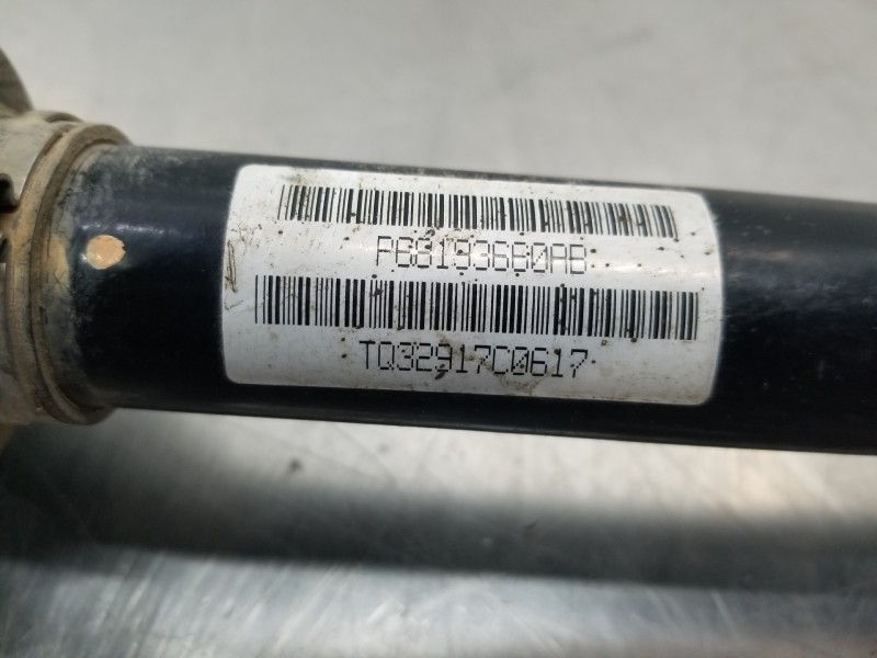 Recambio de transmision delantera derecha para jeep gr. cherokee iv 4x4 referencia OEM IAM 68193660AB P68193660AB 