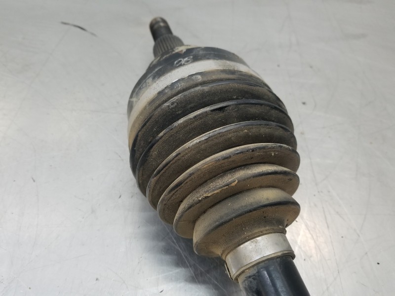 Recambio de transmision delantera izquierda para jeep gr. cherokee iv 4x4 referencia OEM IAM 68193661AB  