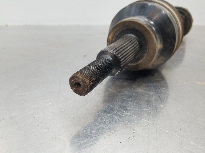 Recambio de transmision delantera izquierda para jeep gr. cherokee iv 4x4 referencia OEM IAM 68193661AB  