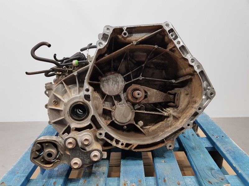 Recambio de caja cambios para mazda 3 lim. () style referencia OEM IAM D60403000  