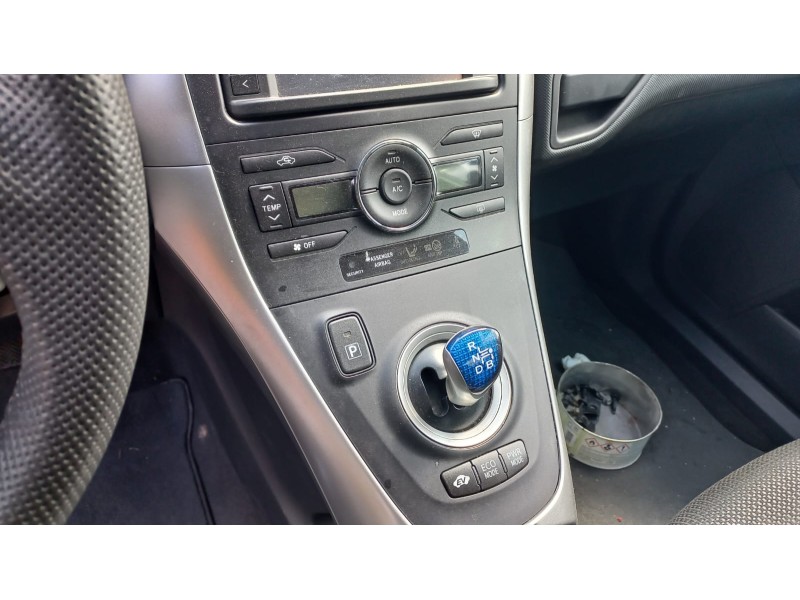 toyota auris del año 2013