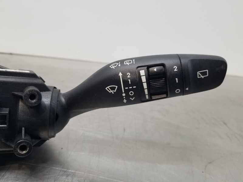 Recambio de mando multifuncion para hyundai i20 iii active referencia OEM IAM 93404Q0850  