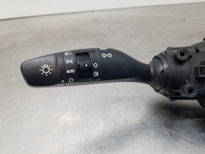 Recambio de mando multifuncion para hyundai i20 iii active referencia OEM IAM 93404Q0850  