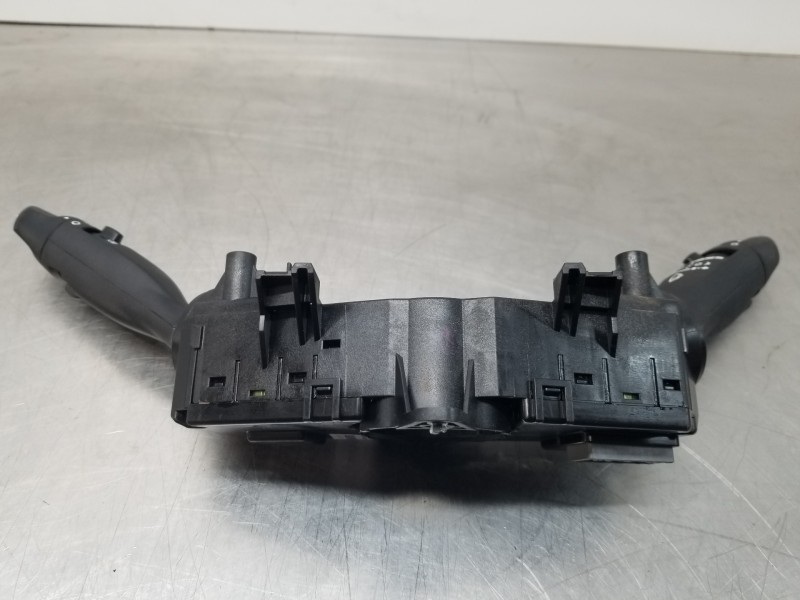 Recambio de mando multifuncion para hyundai i20 iii active referencia OEM IAM 93404Q0850  