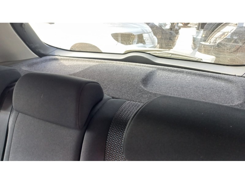 toyota auris del año 2013