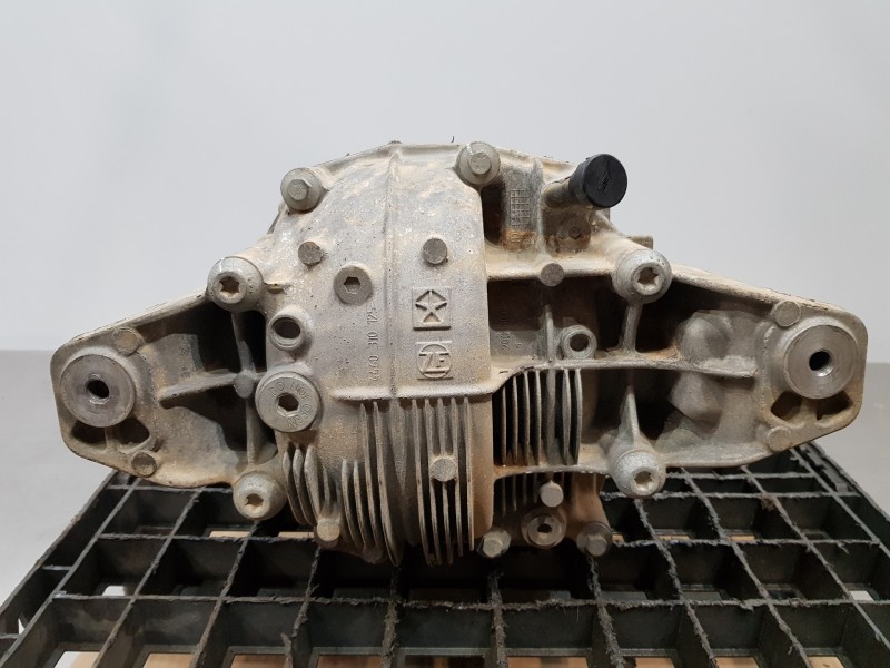 Recambio de diferencial trasero para jeep gr. cherokee iv 4x4 referencia OEM IAM 68184737AB P68184737AB 