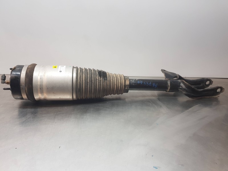 Recambio de amortiguador delantero derecho para jeep gr. cherokee iv 4x4 referencia OEM IAM 68364704AB  