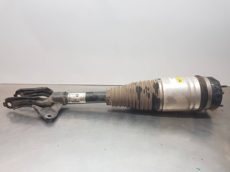Recambio de amortiguador delantero izquierdo para jeep gr. cherokee iv 4x4 referencia OEM IAM 68364705AB  