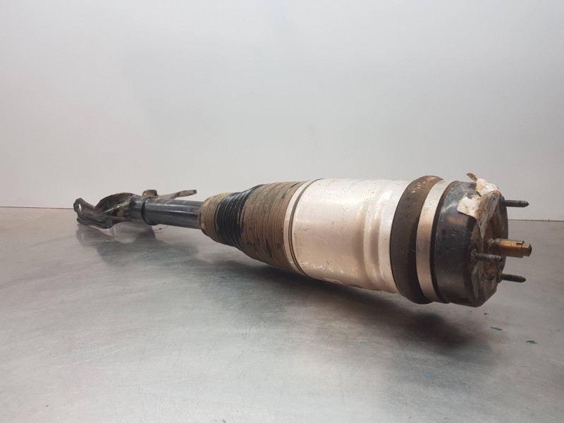 Recambio de amortiguador delantero izquierdo para jeep gr. cherokee iv 4x4 referencia OEM IAM 68364705AB  