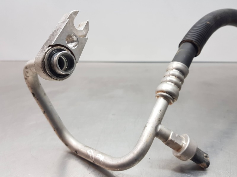 Recambio de tubos aire acondicionado para jeep gr. cherokee iv 4x4 referencia OEM IAM 68161179AA  