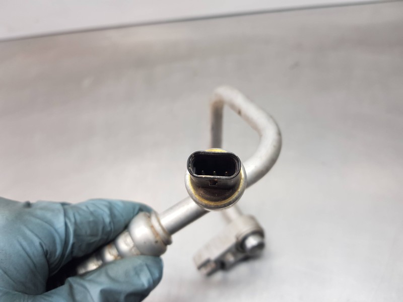 Recambio de tubos aire acondicionado para jeep gr. cherokee iv 4x4 referencia OEM IAM 68161179AA  