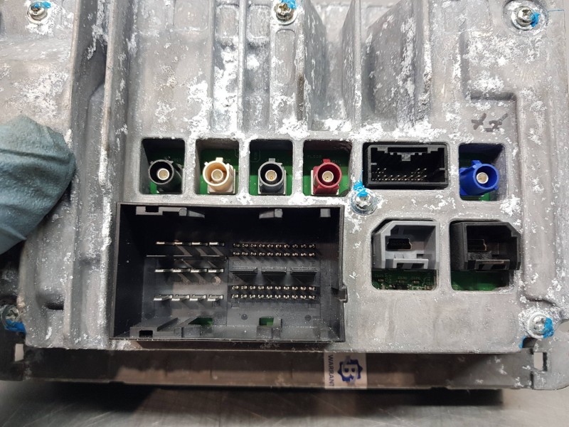 Recambio de pantalla multifuncion para jeep gr. cherokee iv 4x4 referencia OEM IAM 68306659AT  