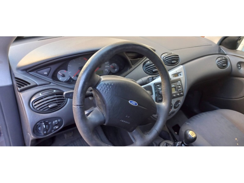 ford focus berlina (cak) del año 2002