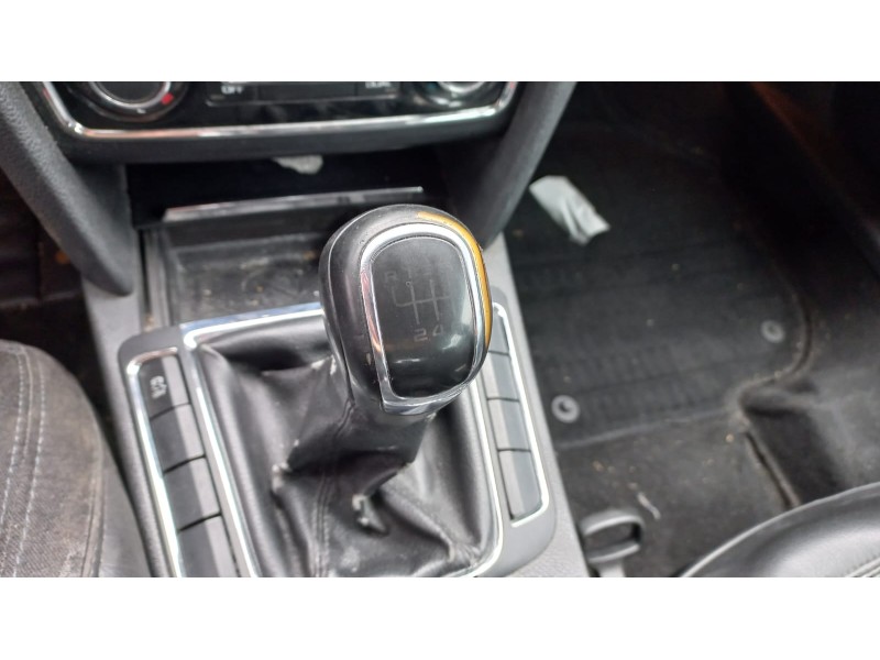 skoda superb combi (3t5) del año 2012