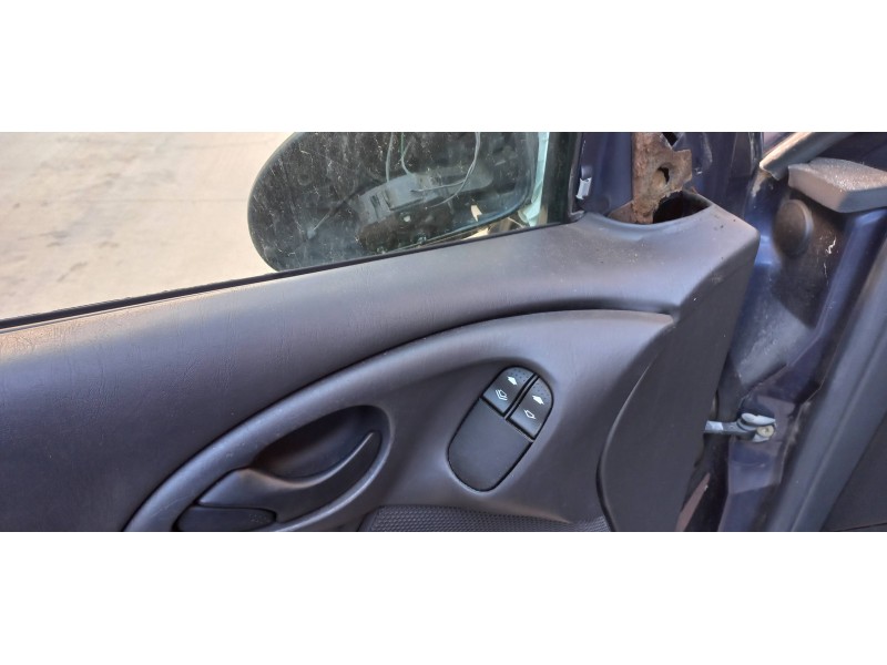 ford focus berlina (cak) del año 2002