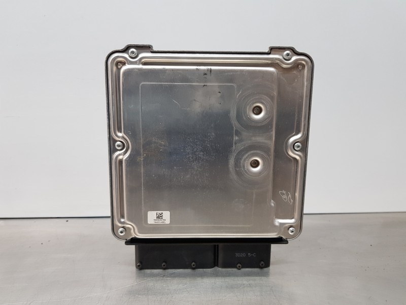 Recambio de centralita motor uce para audi a5 coupe (8t) coupe referencia OEM IAM 8K2907115Q  