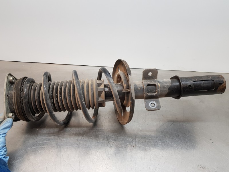 Recambio de amortiguador delantero derecho para citroen berlingo talla m referencia OEM IAM 9820363980  