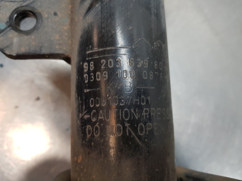 Recambio de amortiguador delantero izquierdo para citroen berlingo talla m referencia OEM IAM 9820363980  
