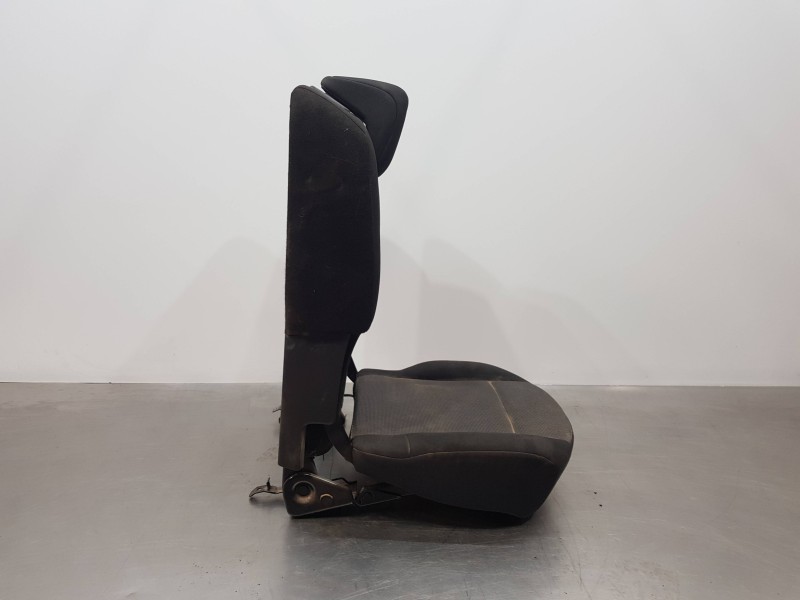 Recambio de asientos trasero derecho para citroen berlingo talla m referencia OEM IAM 9821885580  